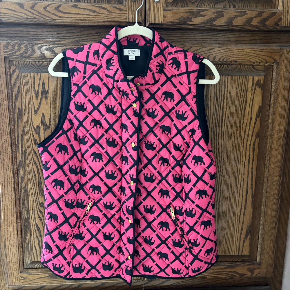 Crown & Ivy Elephant Vest NWTs Womens
Large